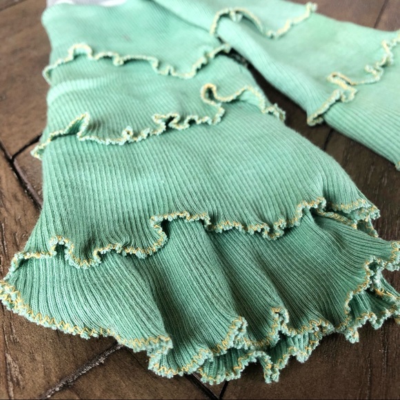 Handmade unique ruffled glovelets arm warmers - Picture 3 of 11